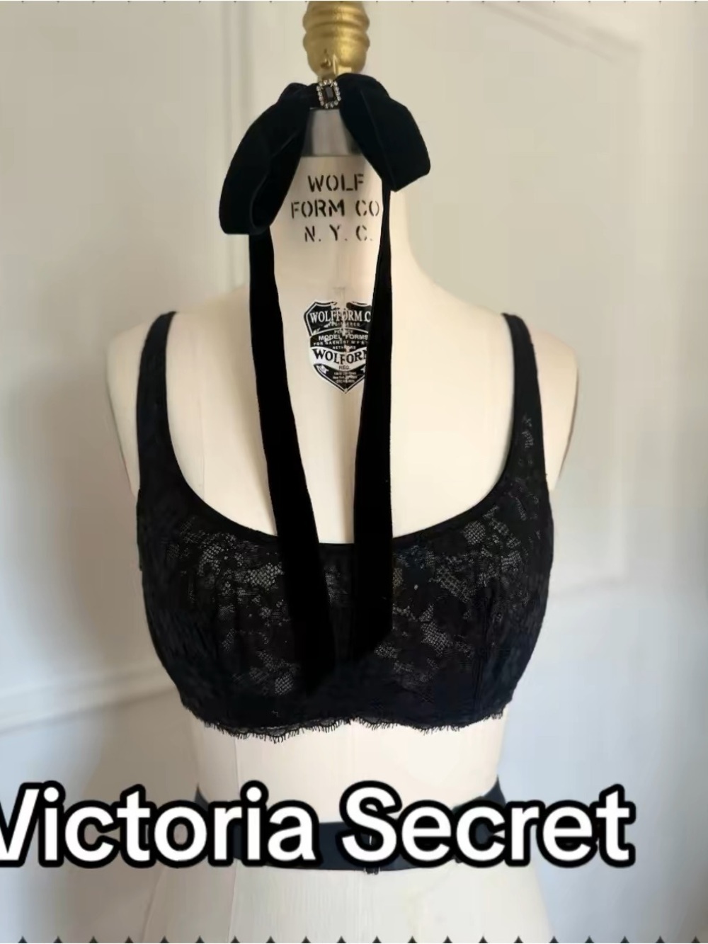 Victoria's Secret Black Lace Scoop Bralette